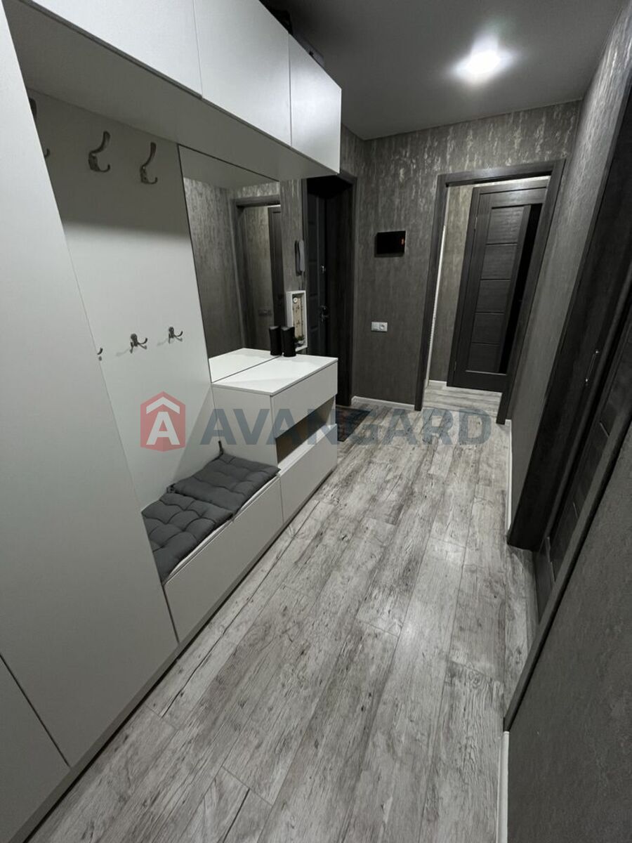 2 . , 49/-/7 . ., 9/9   3