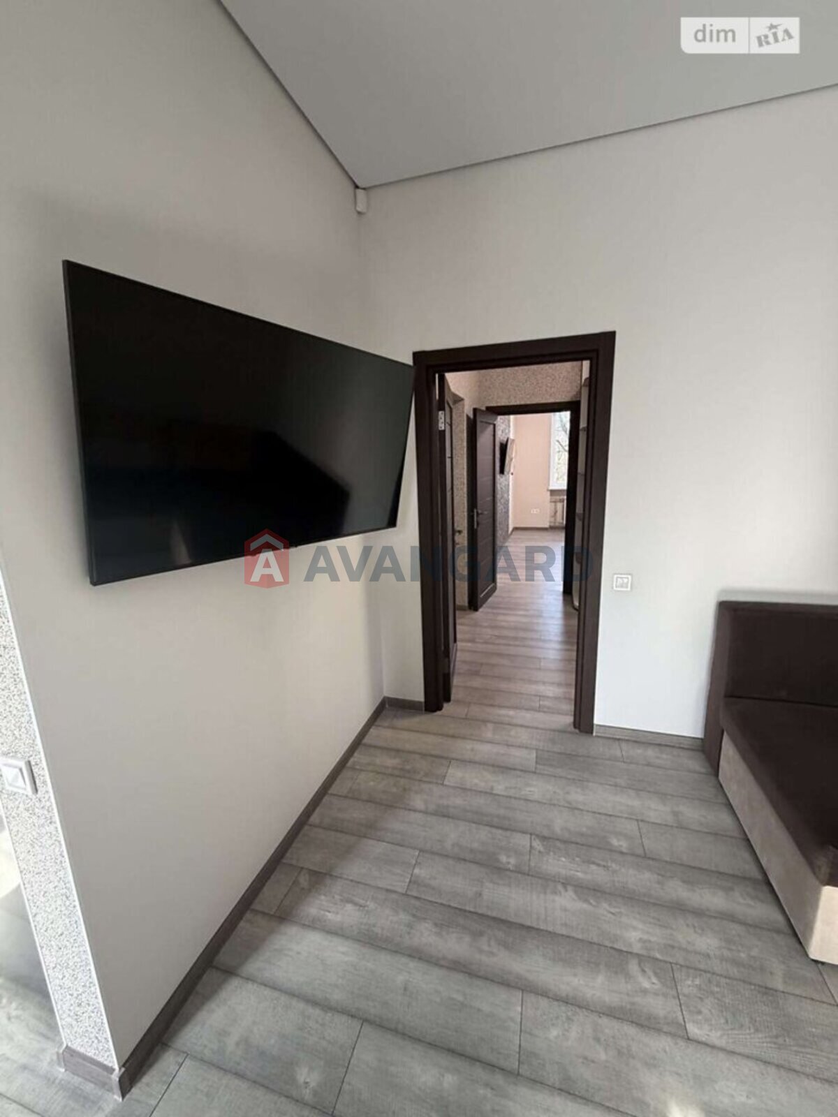 3 ��. ��������, 70/70/- ��. �., 2/5 ������ ���� 6