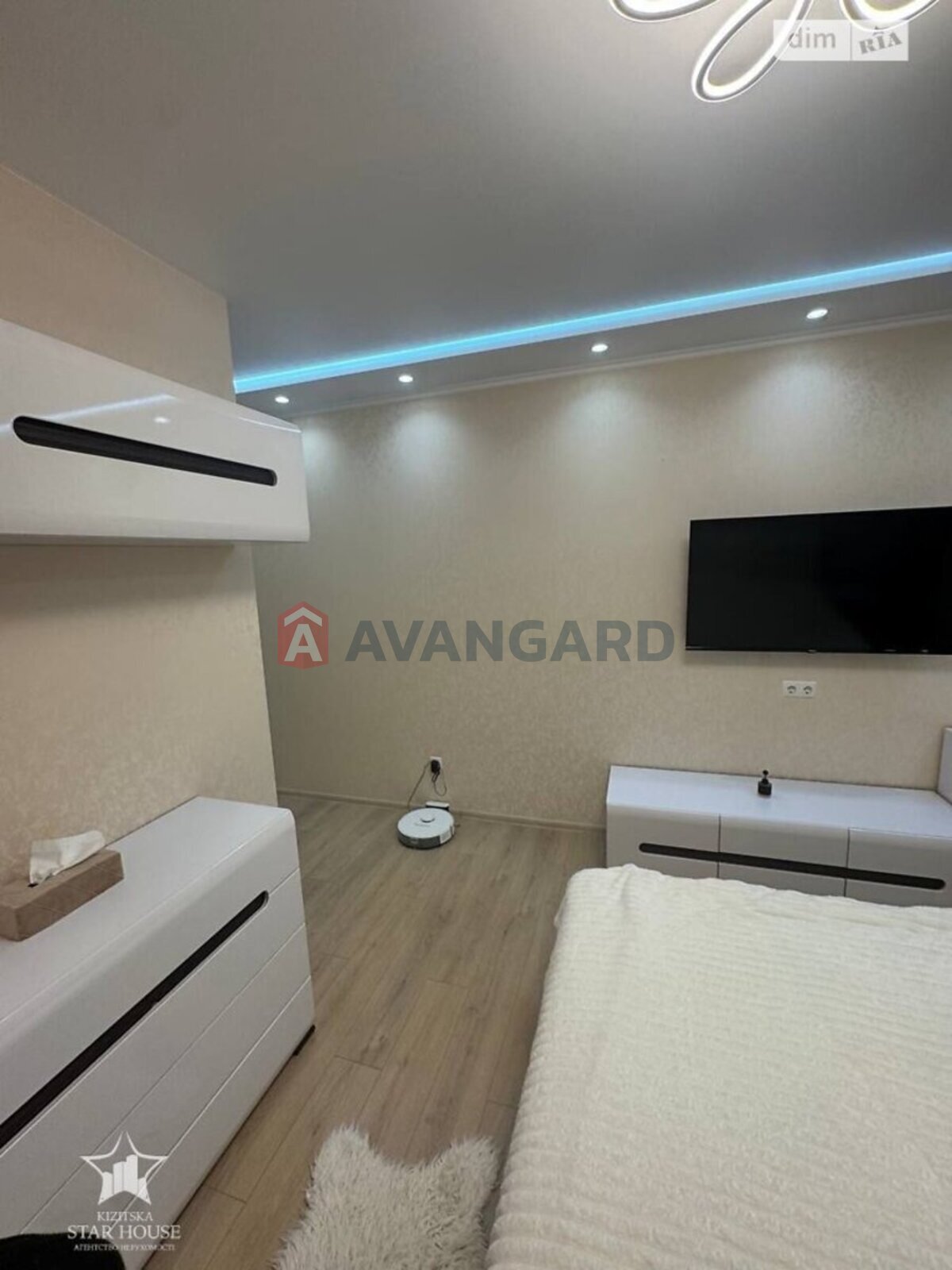 2 ��. ��������, 77/38/18 ��. �., 4/9 ������ ���� 21