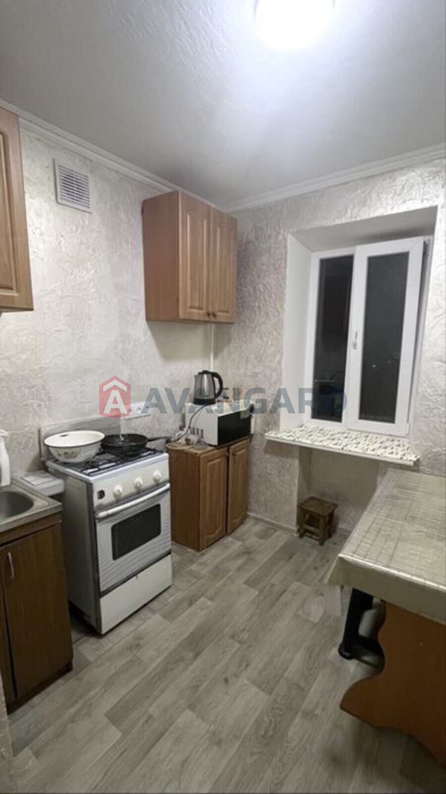 1 ��. ��������, 29/-/5 ��. �., 8/9 ������ ���� 1