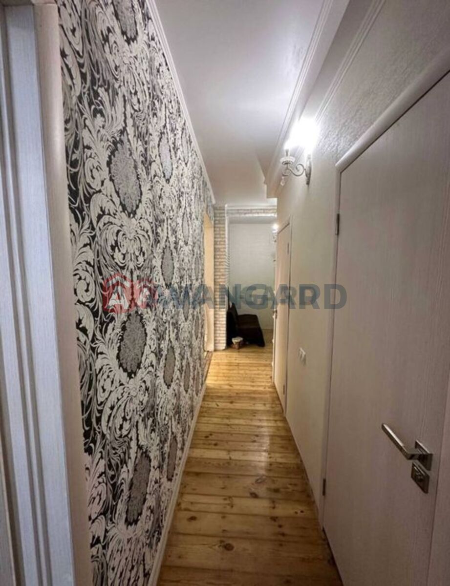 3 ��. ��������, 70/-/9 ��. �., 1/4 ������ ���� 9