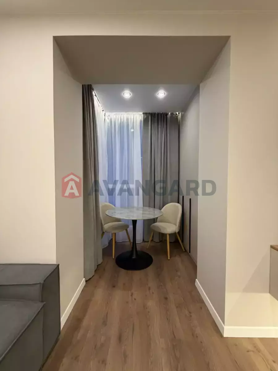 1 ��. ��������, 44/17/15 ��. �., 5/10 ������ ���� 11