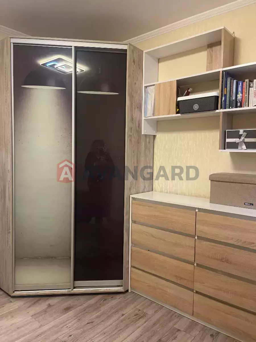 2 ��. ��������, 49/25/17 ��. �., 2/3 ������ ���� 16