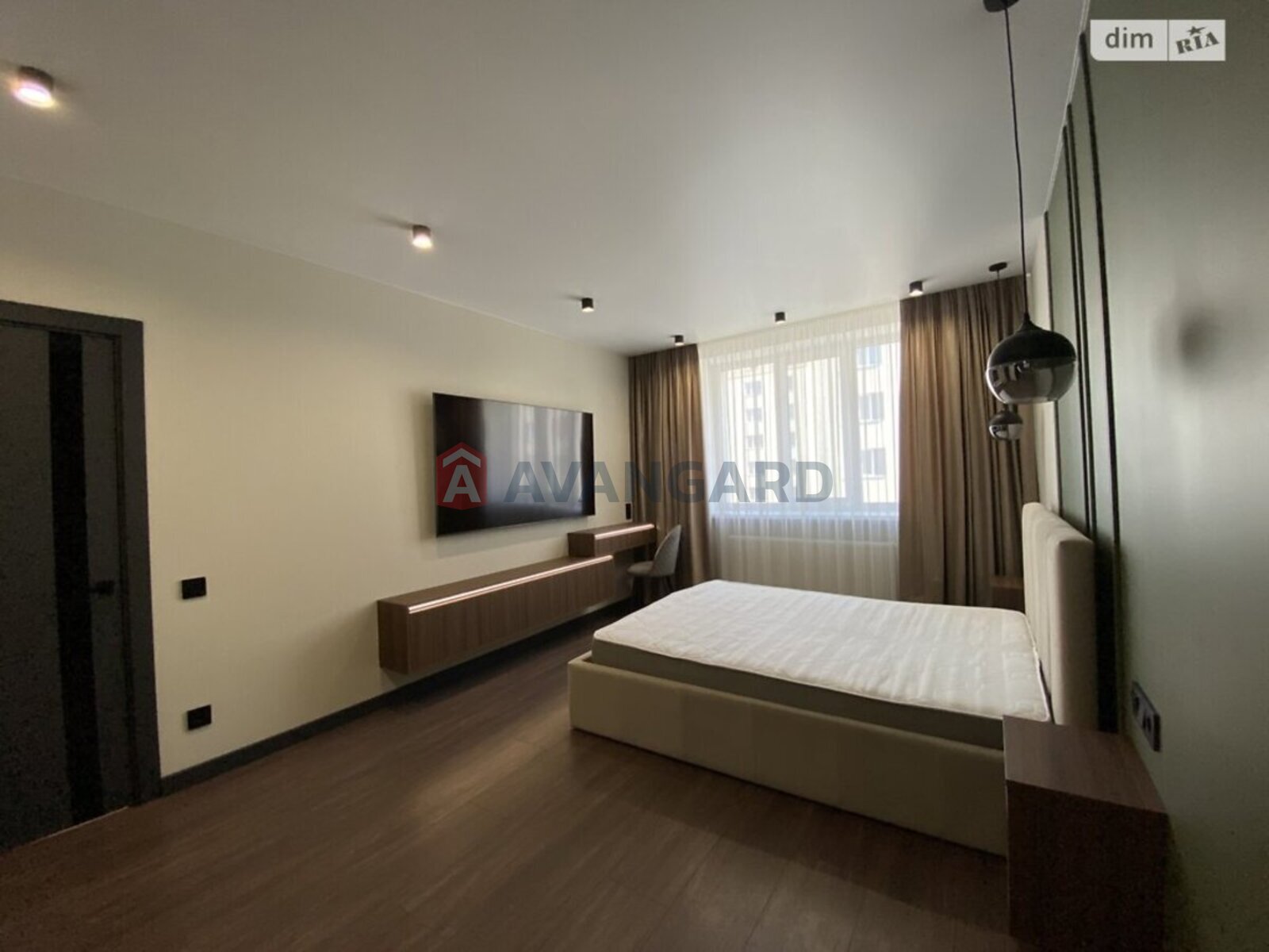 1 ��. ��������, 45/-/16 ��. �., 9/10 ������ ���� 5