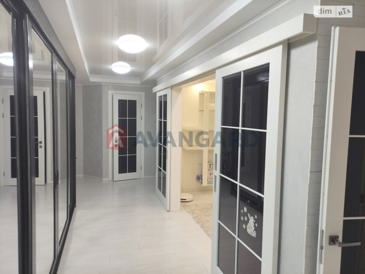 3 ����. ��������, 88/43/16 ��. �., 3/10 ���� ���� 3