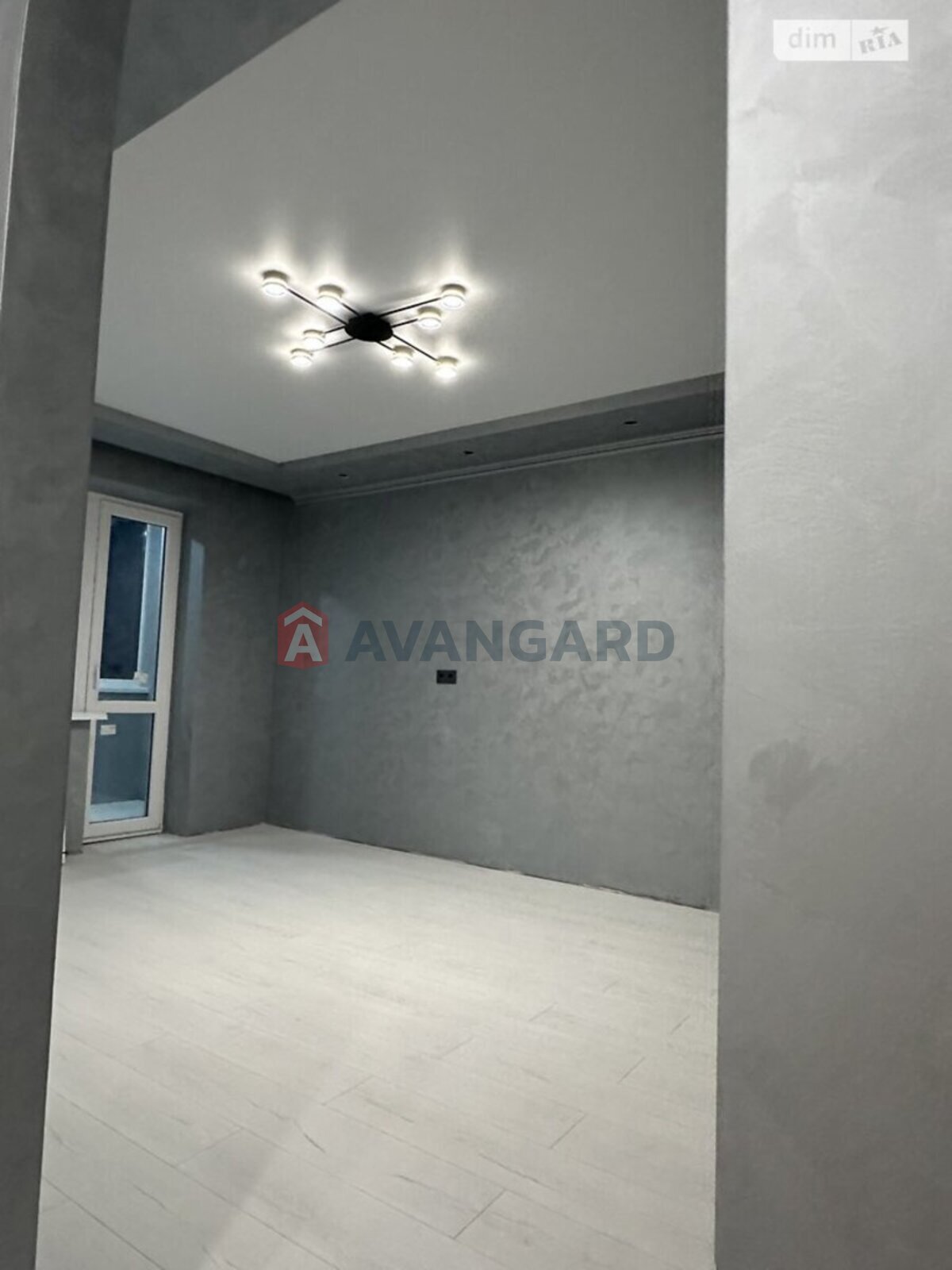 2 ��. ��������, 50/30/10 ��. �., 6/9 ������ ���� 4