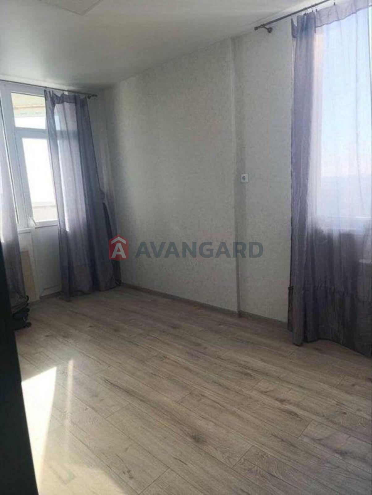 3 ��. ��������, 72/-/2 ��. �., 15/25 ������ ���� 8