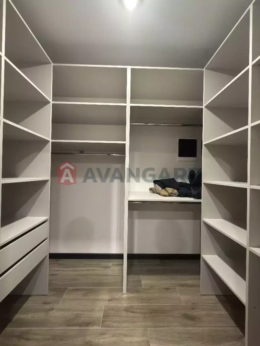 3 ��. ��������, 65/28/12 ��. �., 7/10 ������ ���� 9