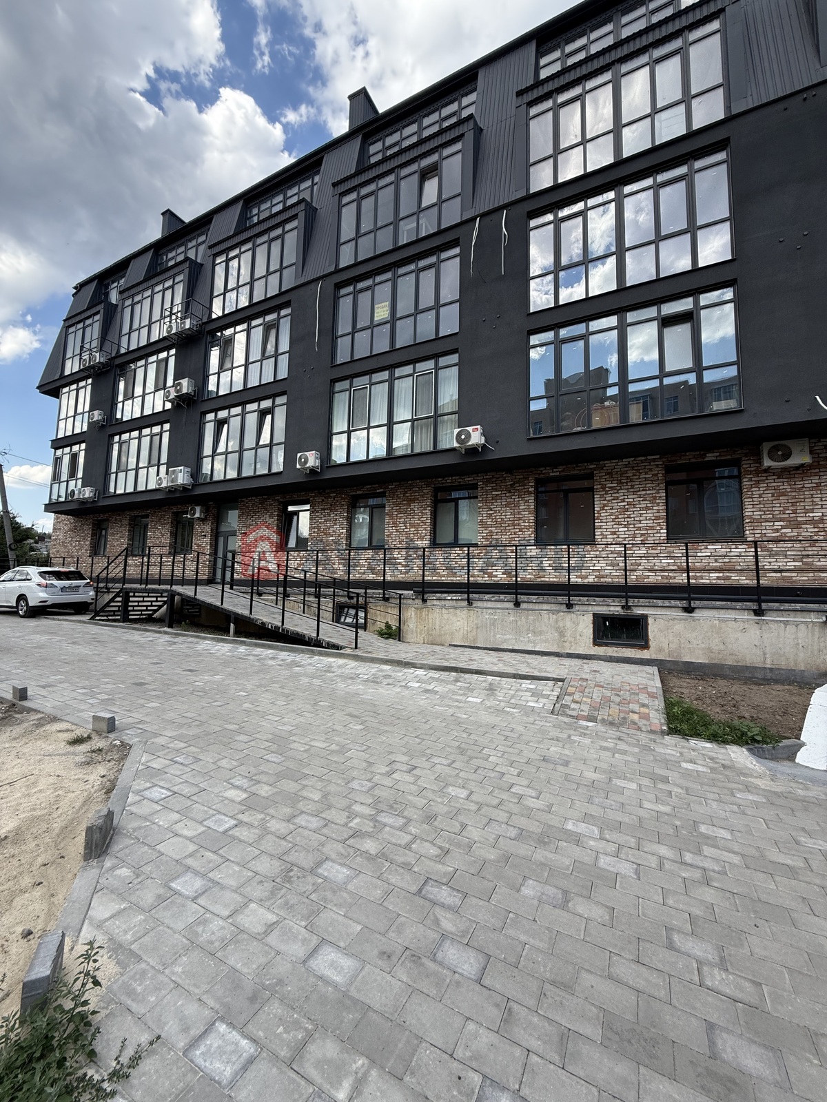 2 ��. ��������, 60/-/- ��. �., 3/4 ������ ���� 1