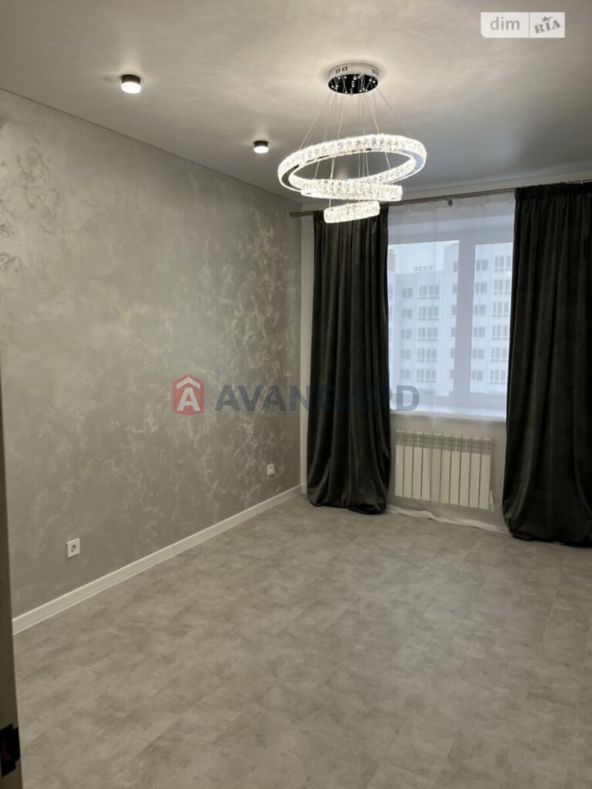 2 ��. ��������, 70/29/24 ��. �., 5/8 ������ ���� 19