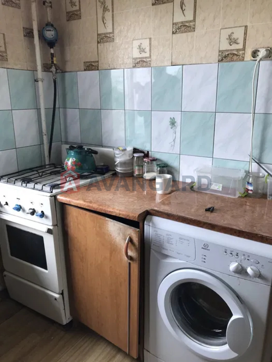 1 ����. ��������, 29/-/6 ��. �., 5/9 ���� ���� 5