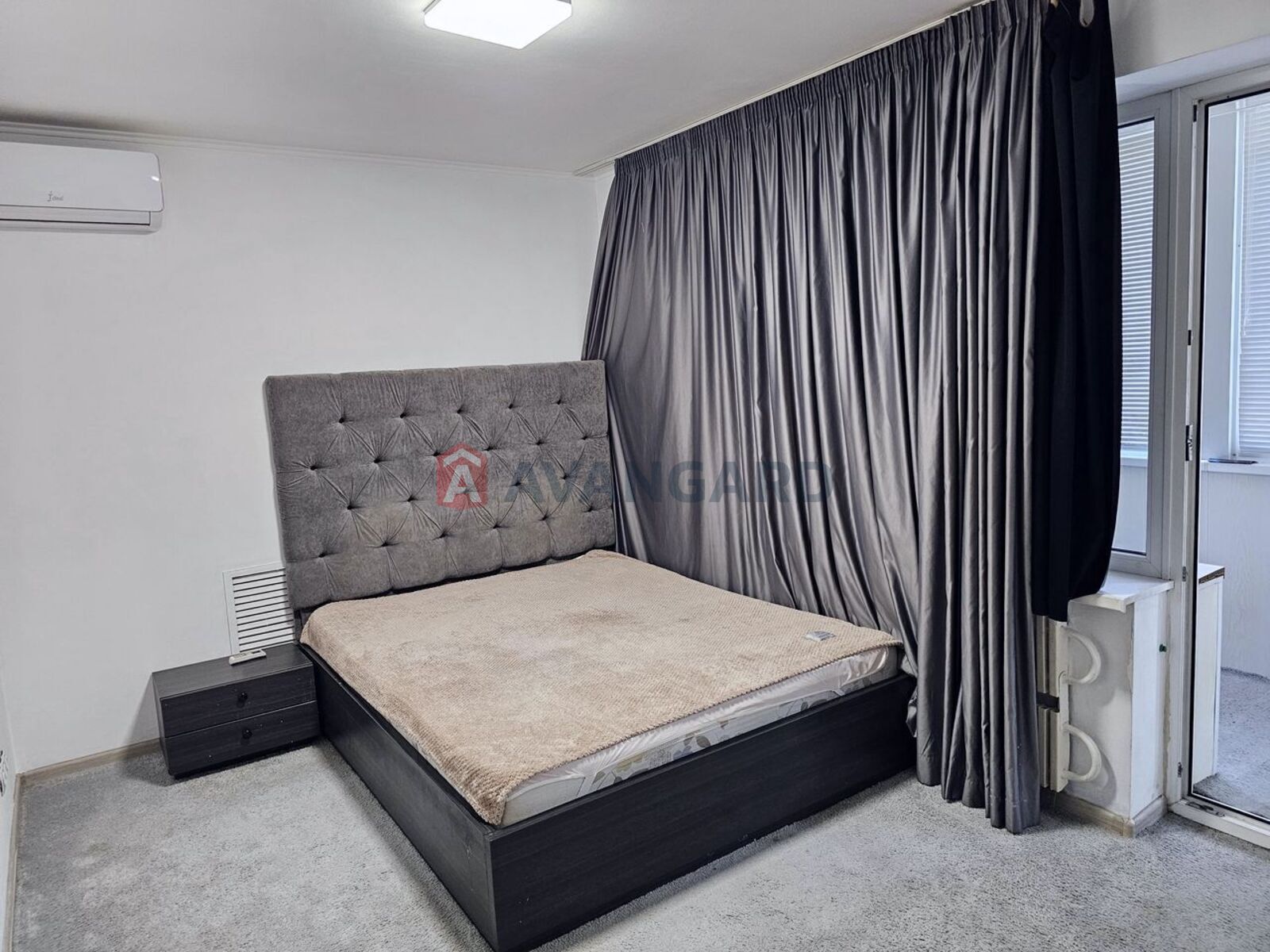 4 ��. ��������, 84,3/50,4/10,3 ��. �., 8/10 ������ ���� 7