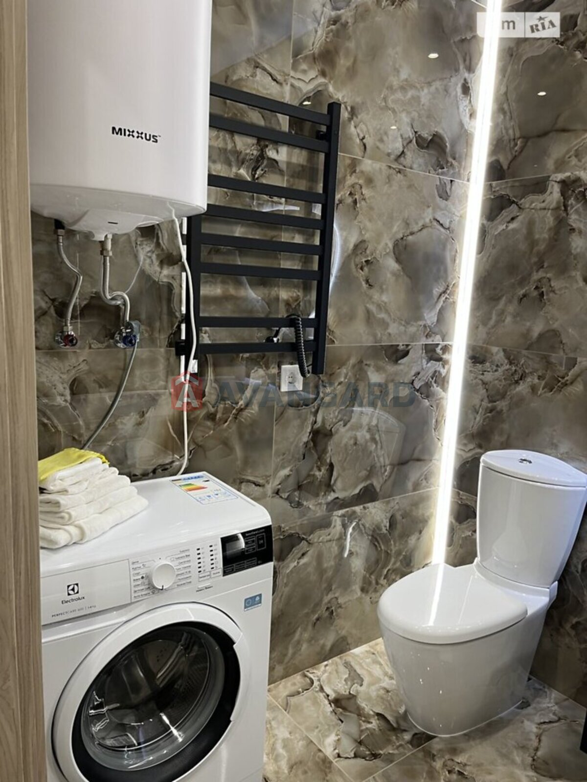 2 ����. ��������, 70/32/26 ��. �., 4/8 ���� ���� 26