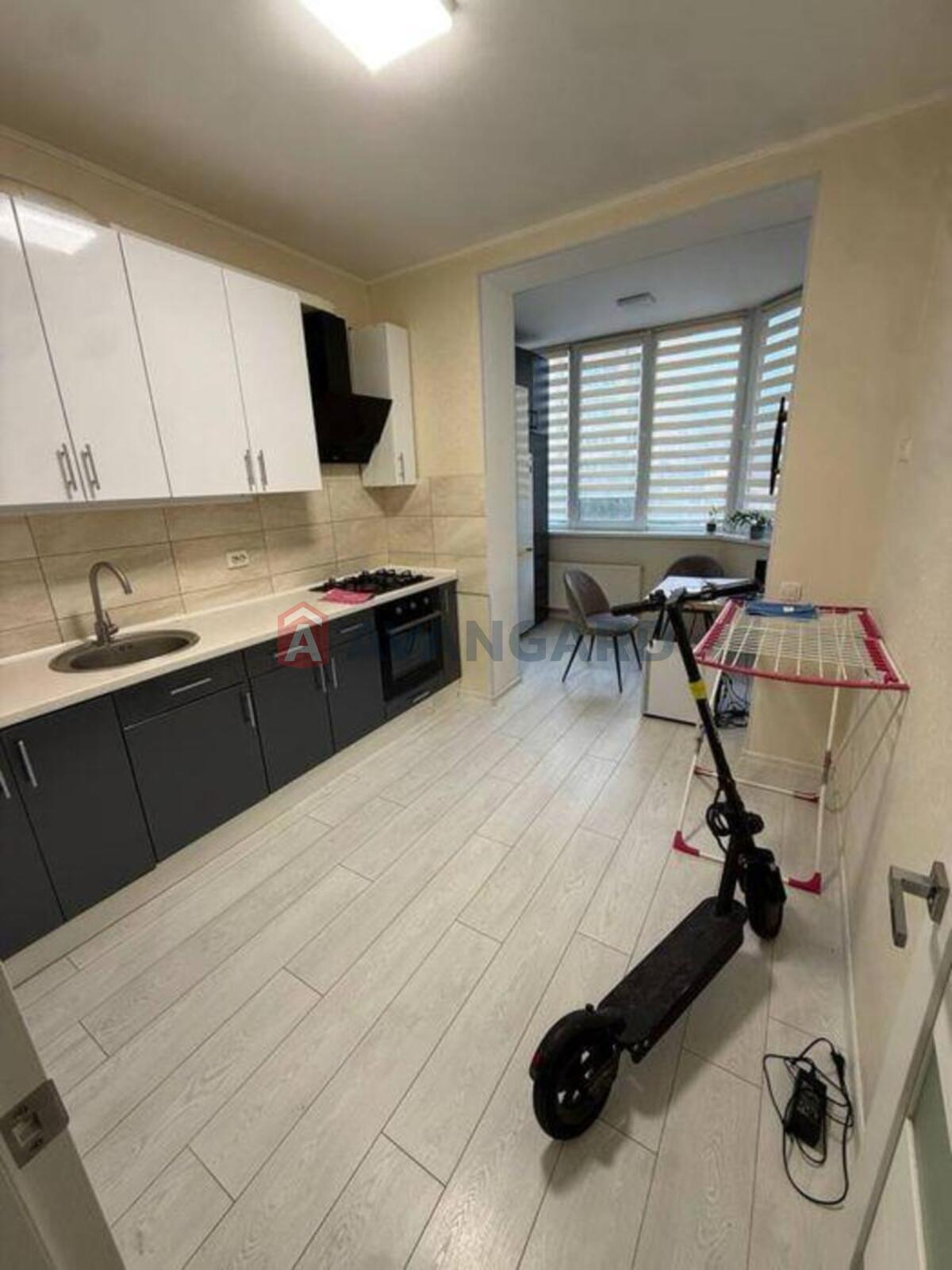 1 ��. ��������, 41/-/15 ��. �., 1/11 ������ ���� 4