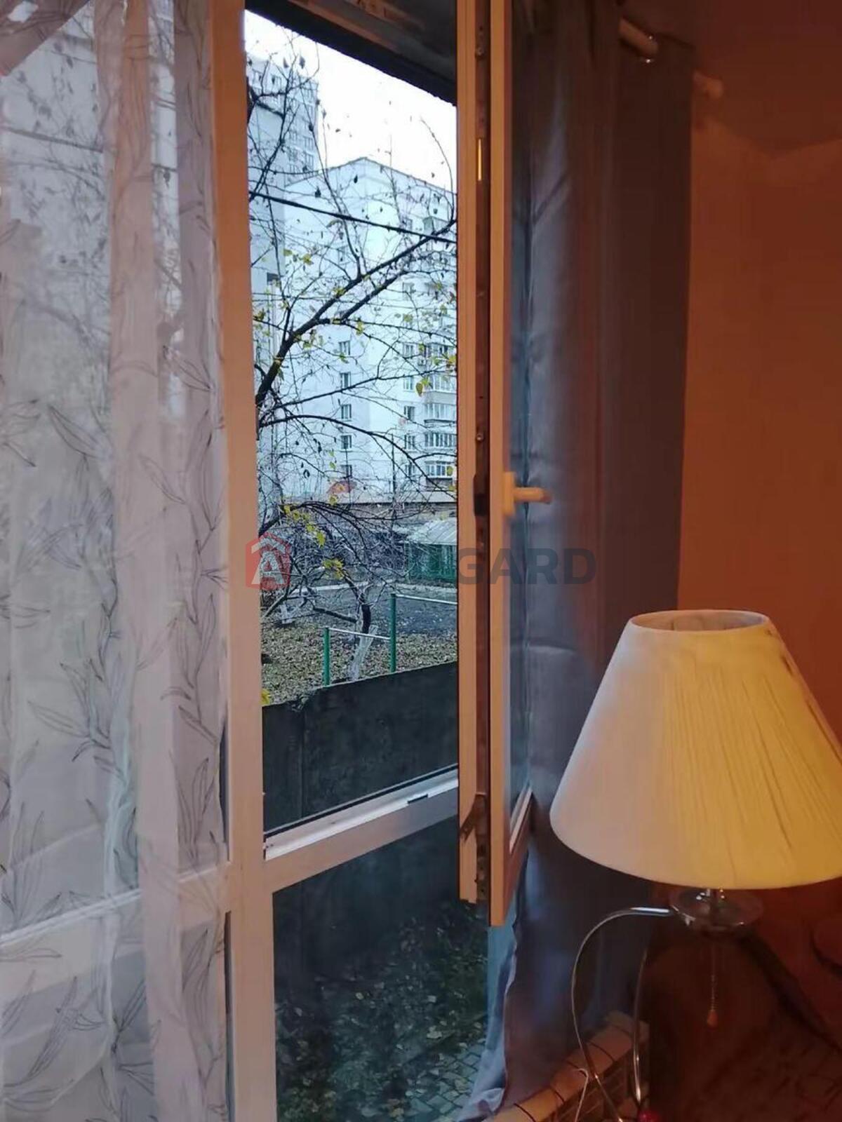 1 ��. ��������, 21/-/13 ��. �., 1/11 ������ ���� 12