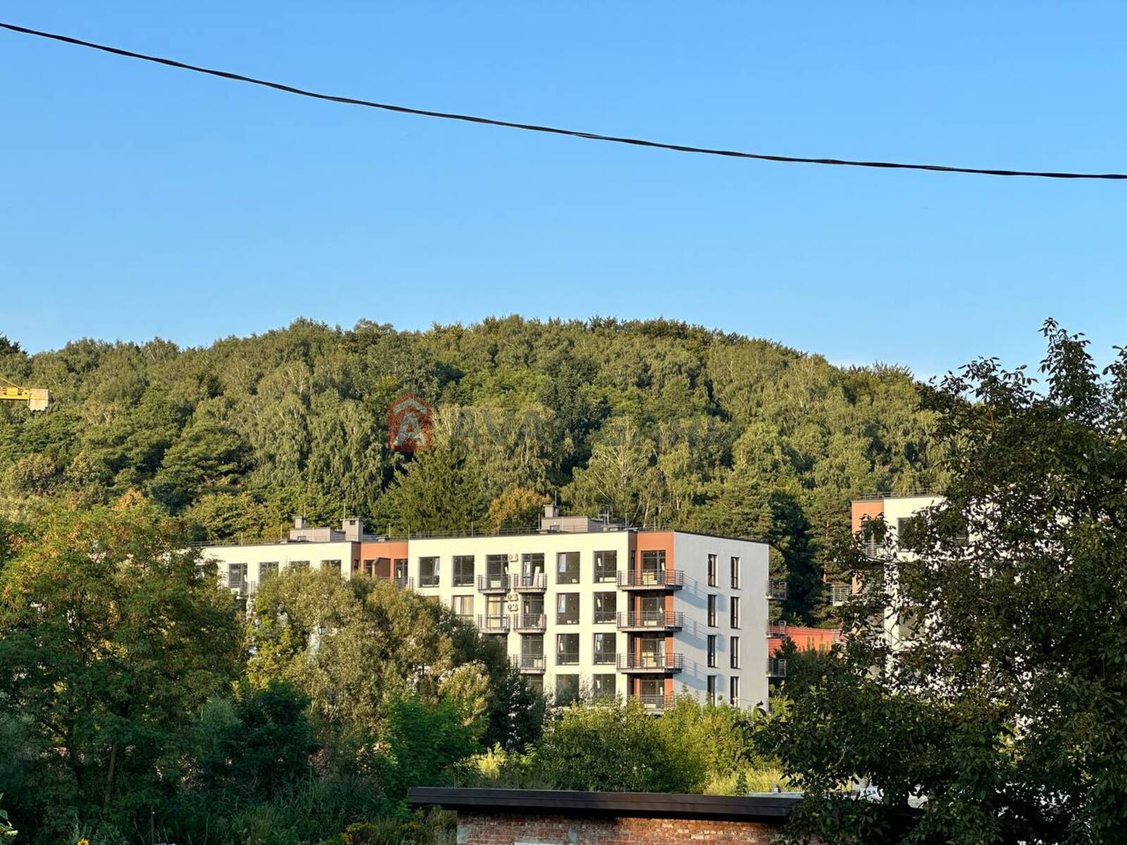 3 ��. ��������, 76.3/42.2/15.4 ��. �., 2/5 ������ ���� 1