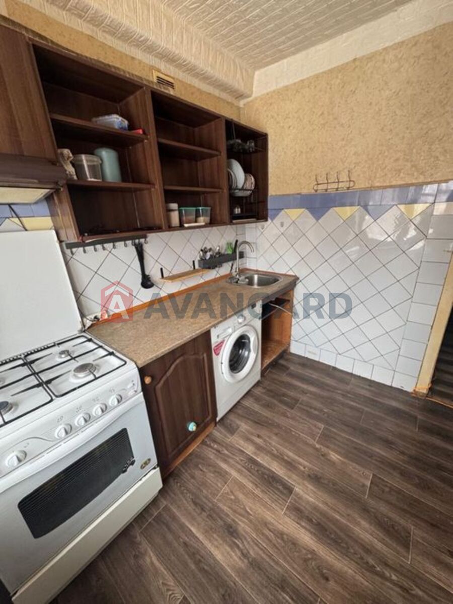 3 ��. ��������, 63/-/7 ��. �., 4/9 ������ ���� 11