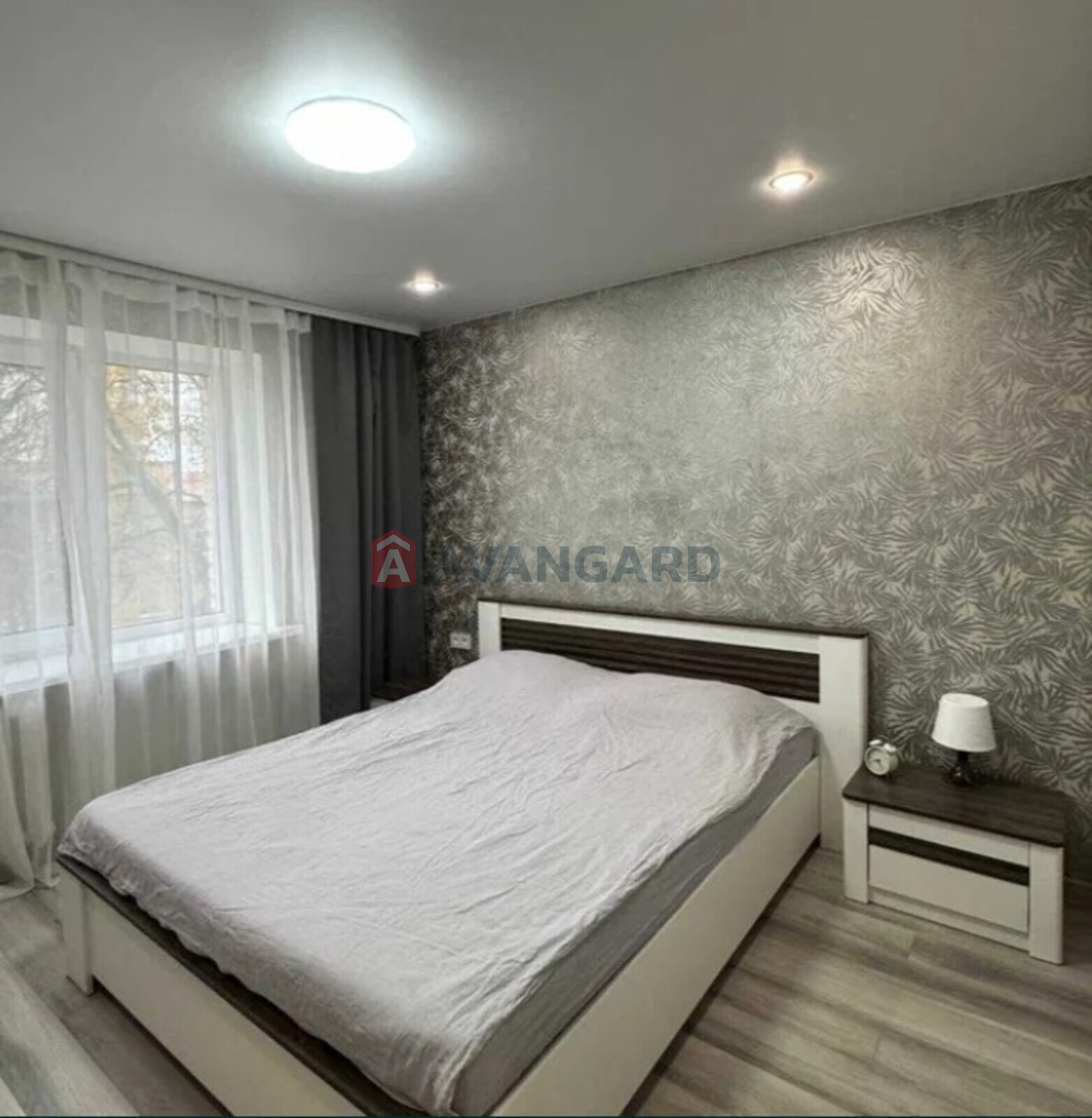 2 ��. ��������, 48/-/6 ��. �., 3/5 ������ ���� 4