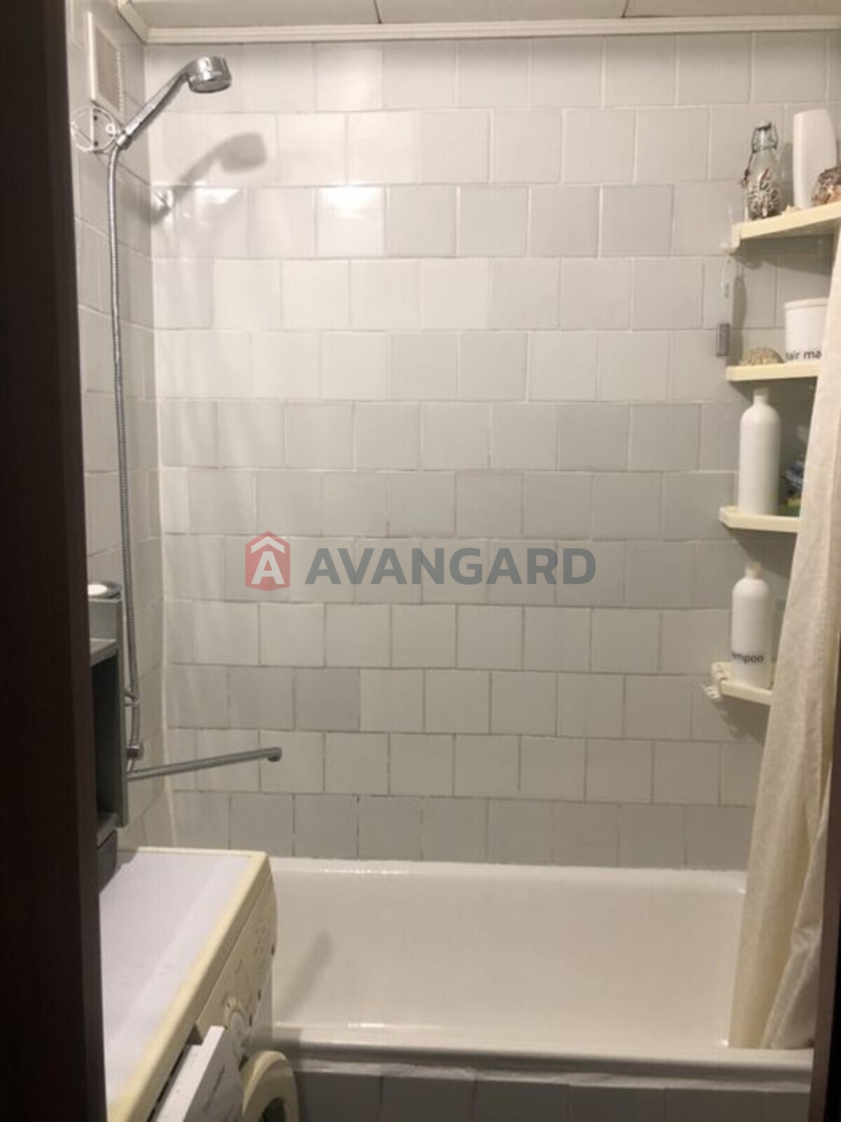 3 . , 68/-/7 . ., 3/9   6