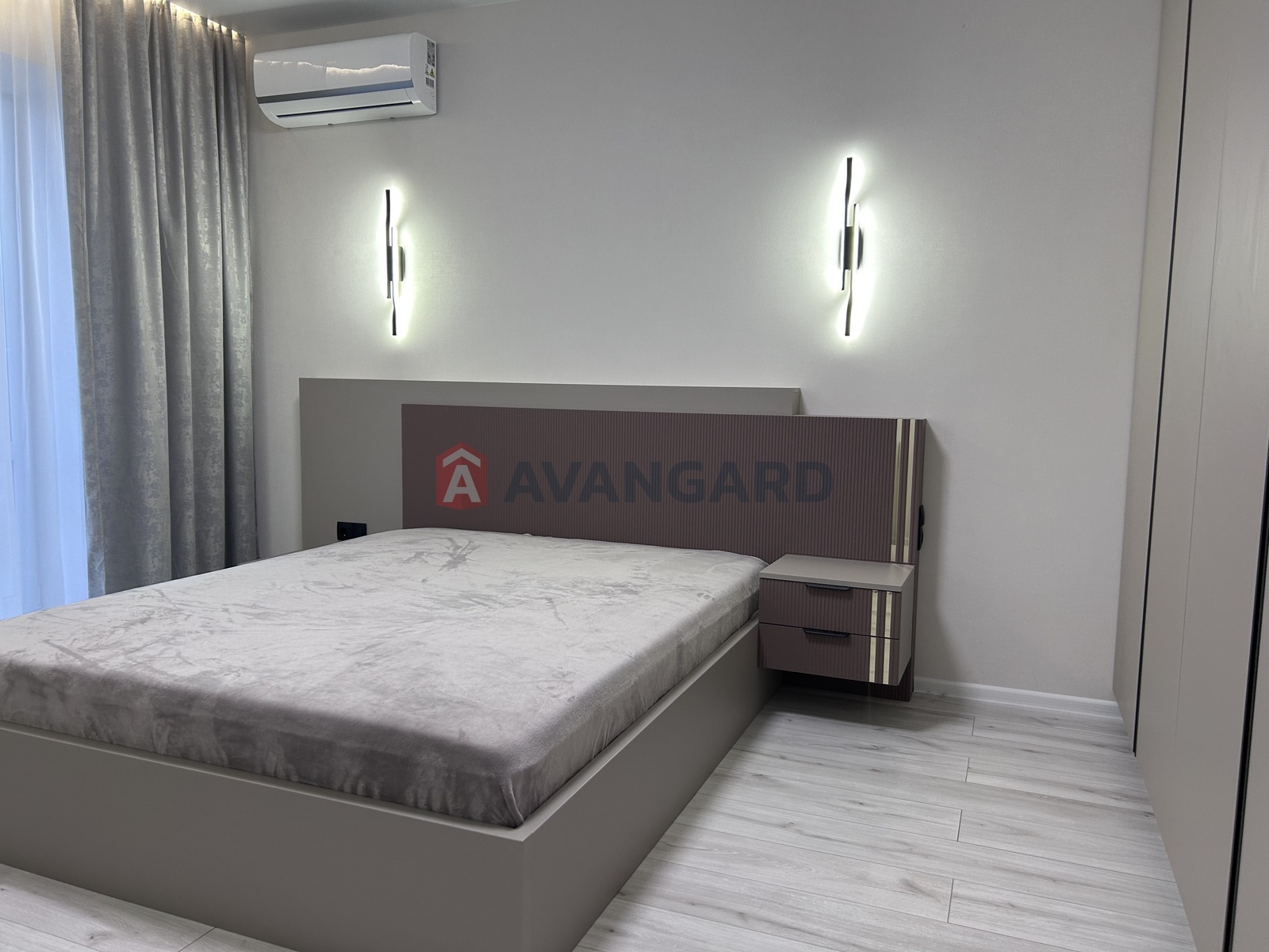 1 ��. ��������, 48,3/16,0/22,8 ��. �., 12/17 ������ ���� 11