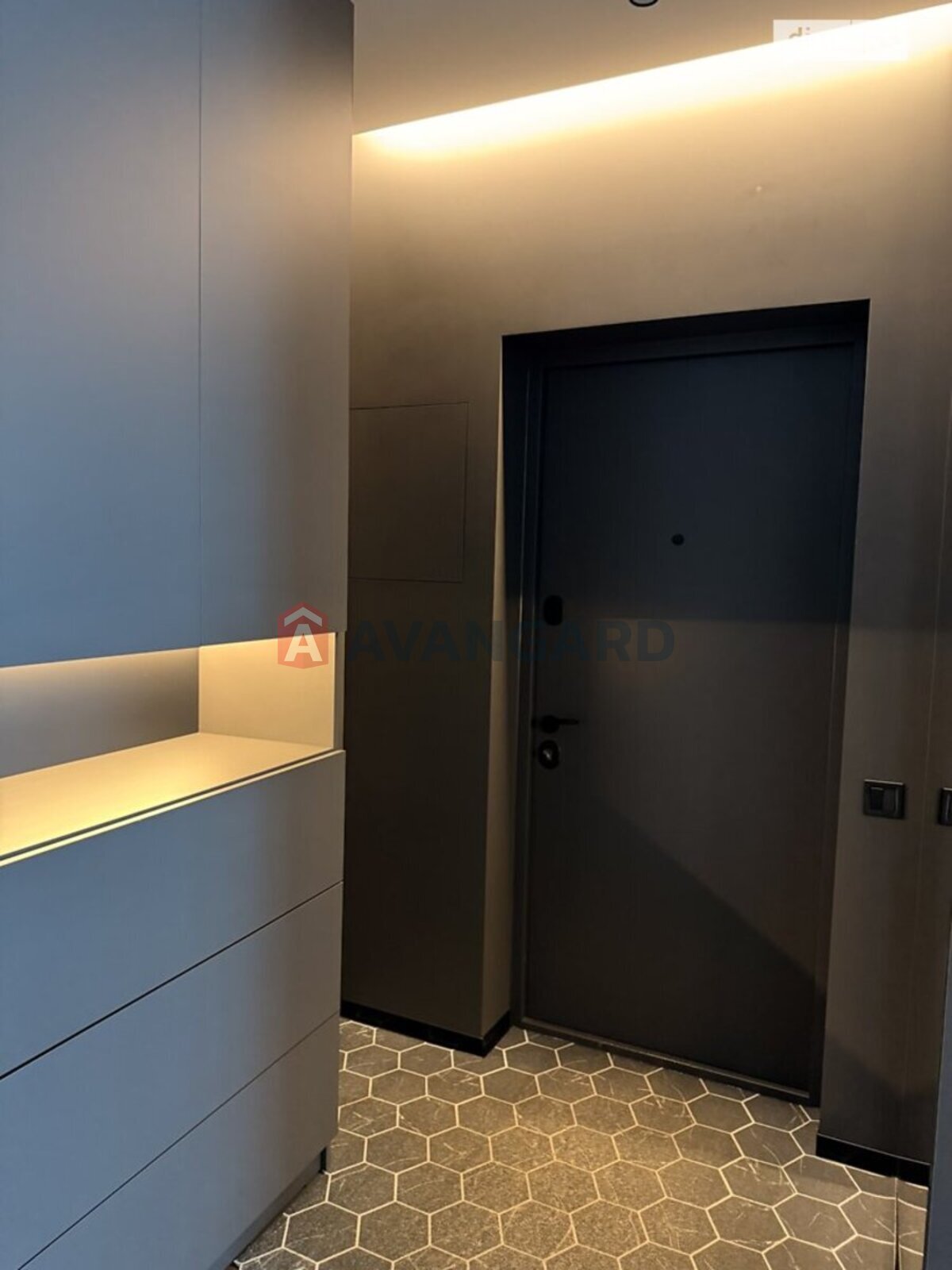 1 ��. ��������, 53/53/6 ��. �., 3/10 ������ ���� 5