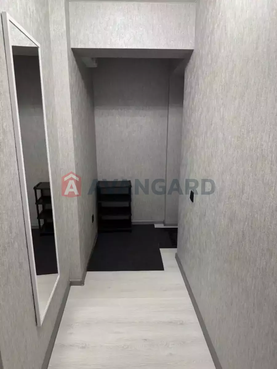 1 ��. ��������, 33/18/6 ��. �., 3/5 ������ ���� 21