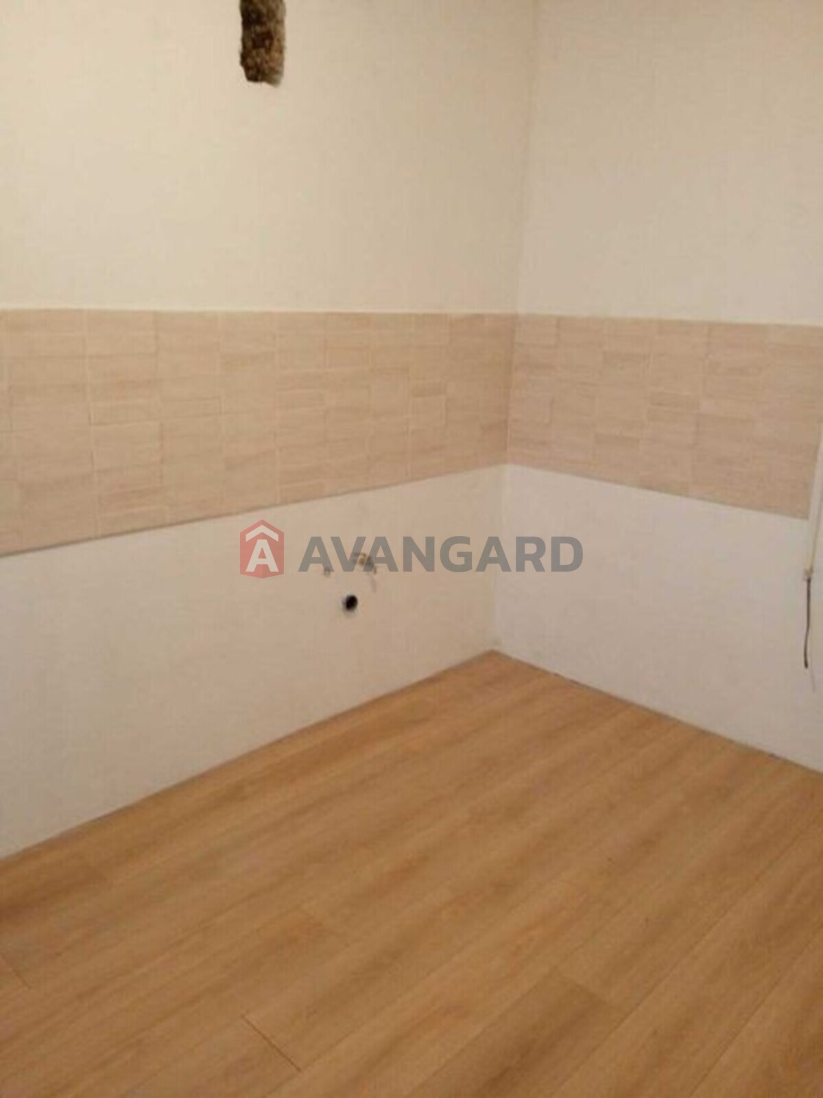 1 ����. ��������, 38/-/12 ��. �., 10/11 ���� ���� 9