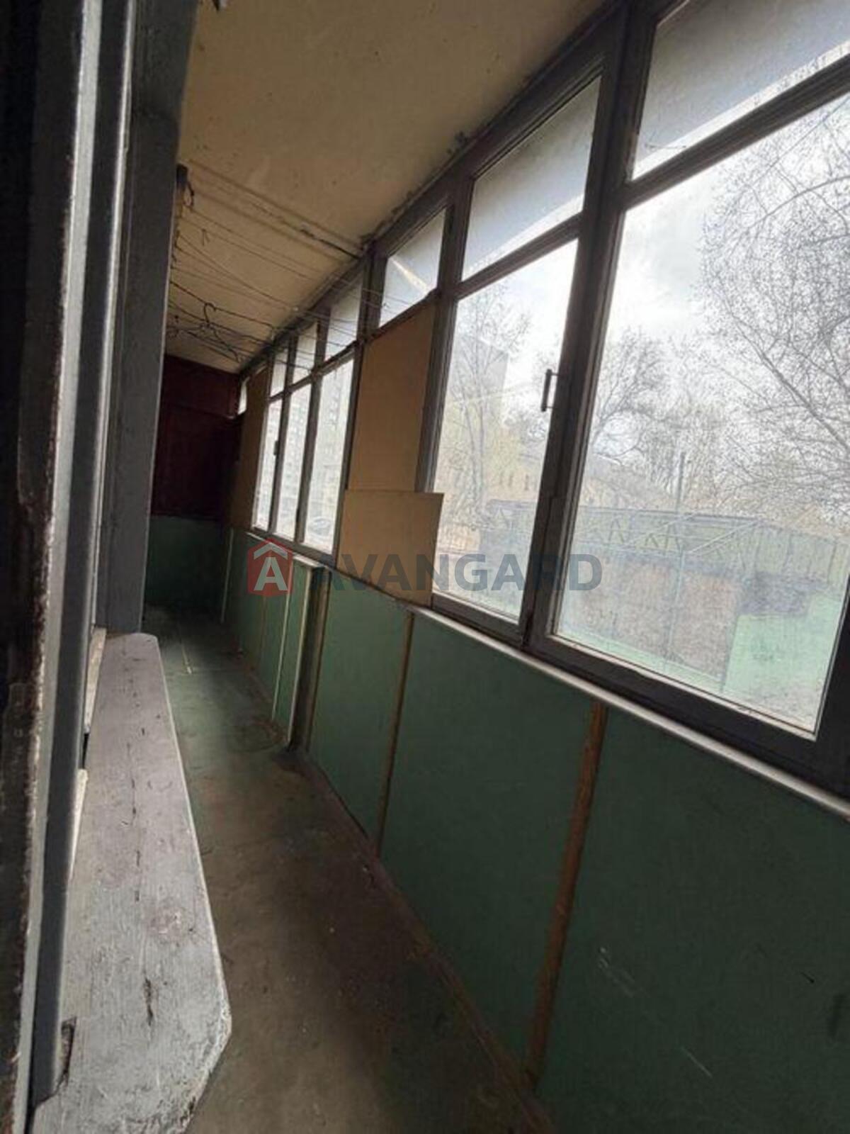 5 ��. ��������, 95/-/9 ��. �., 1/10 ������ ���� 7