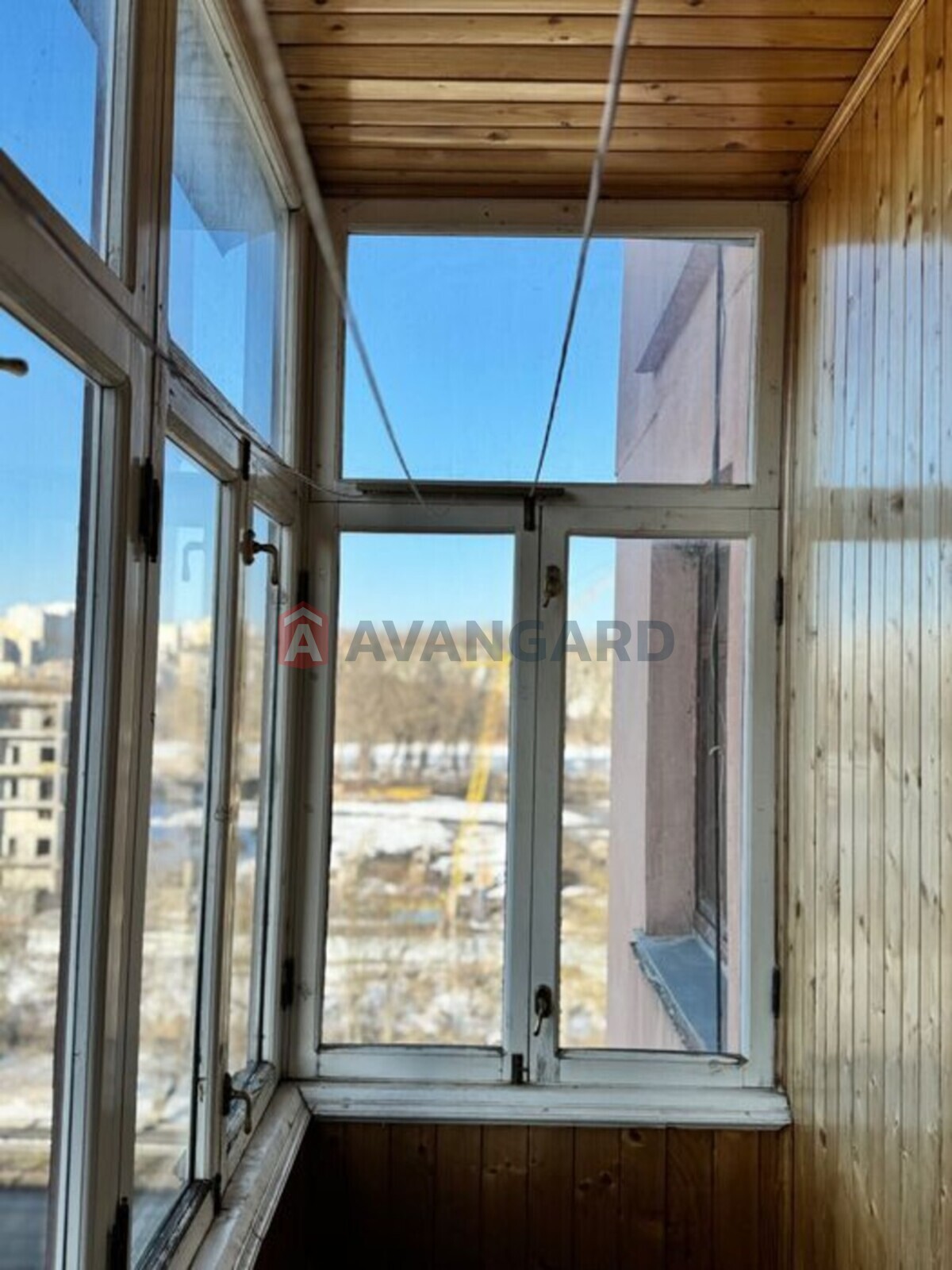 3 ��. ��������, 72/-/8 ��. �., 7/10 ������ ���� 10