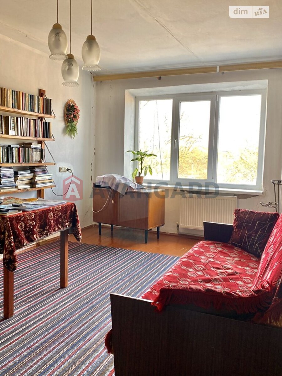 3 ��. ��������, 65/39/8 ��. �., 4/5 ������ ���� 15