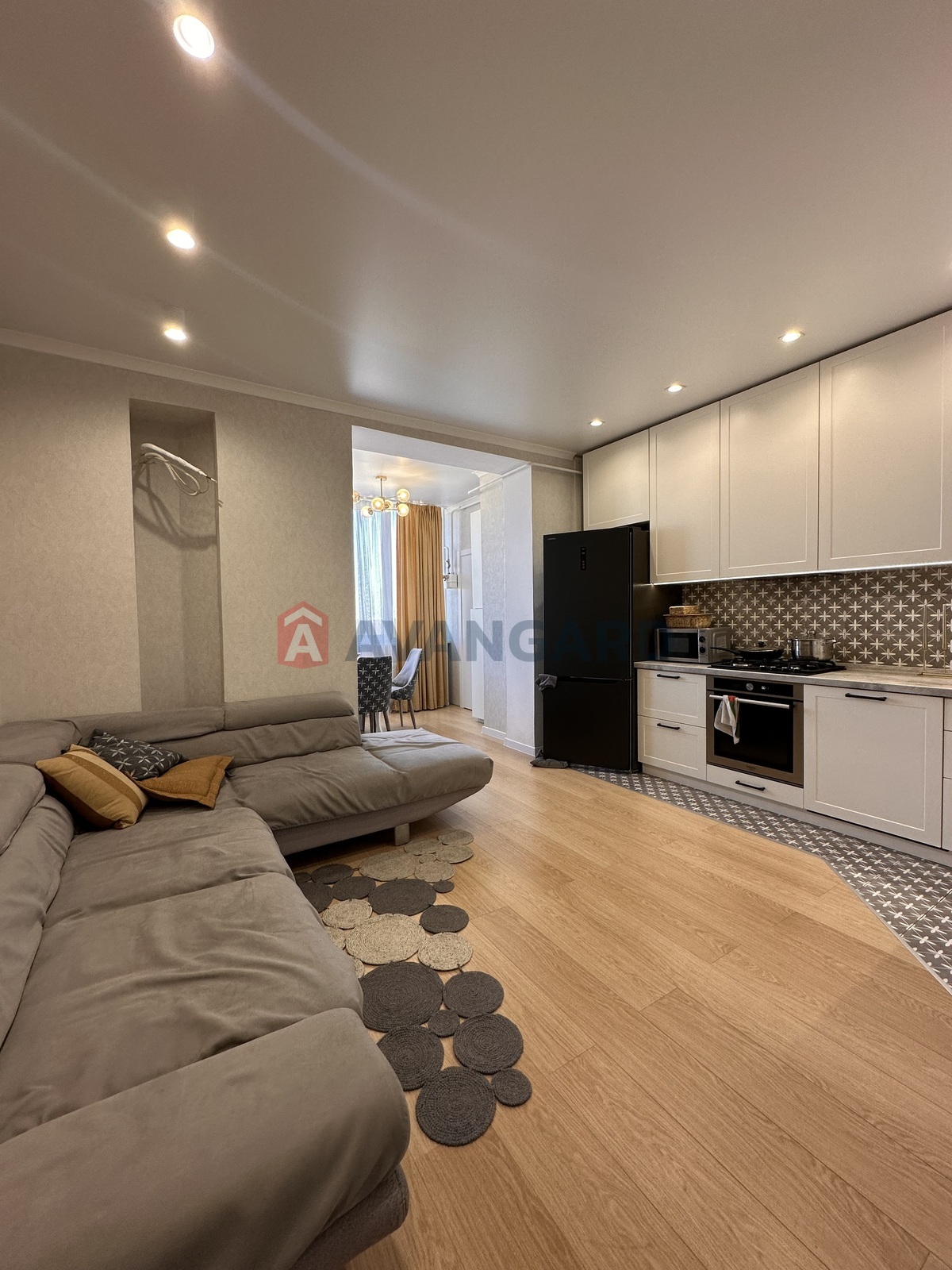 2 ��. ��������, 67/-/24 ��. �., 7/10 ������ ���� 2