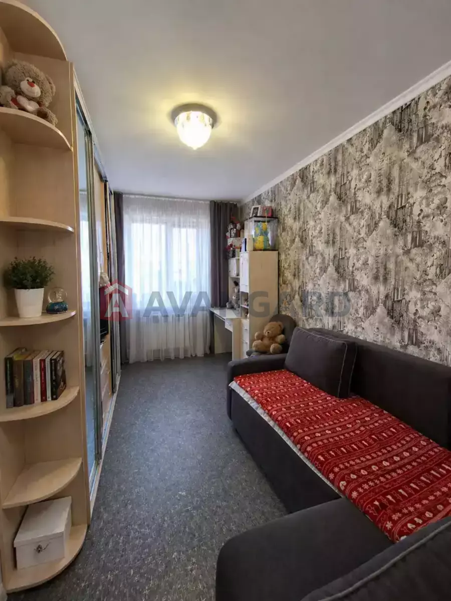 2 ��. ��������, 47/26/8 ��. �., 10/10 ������ ���� 13