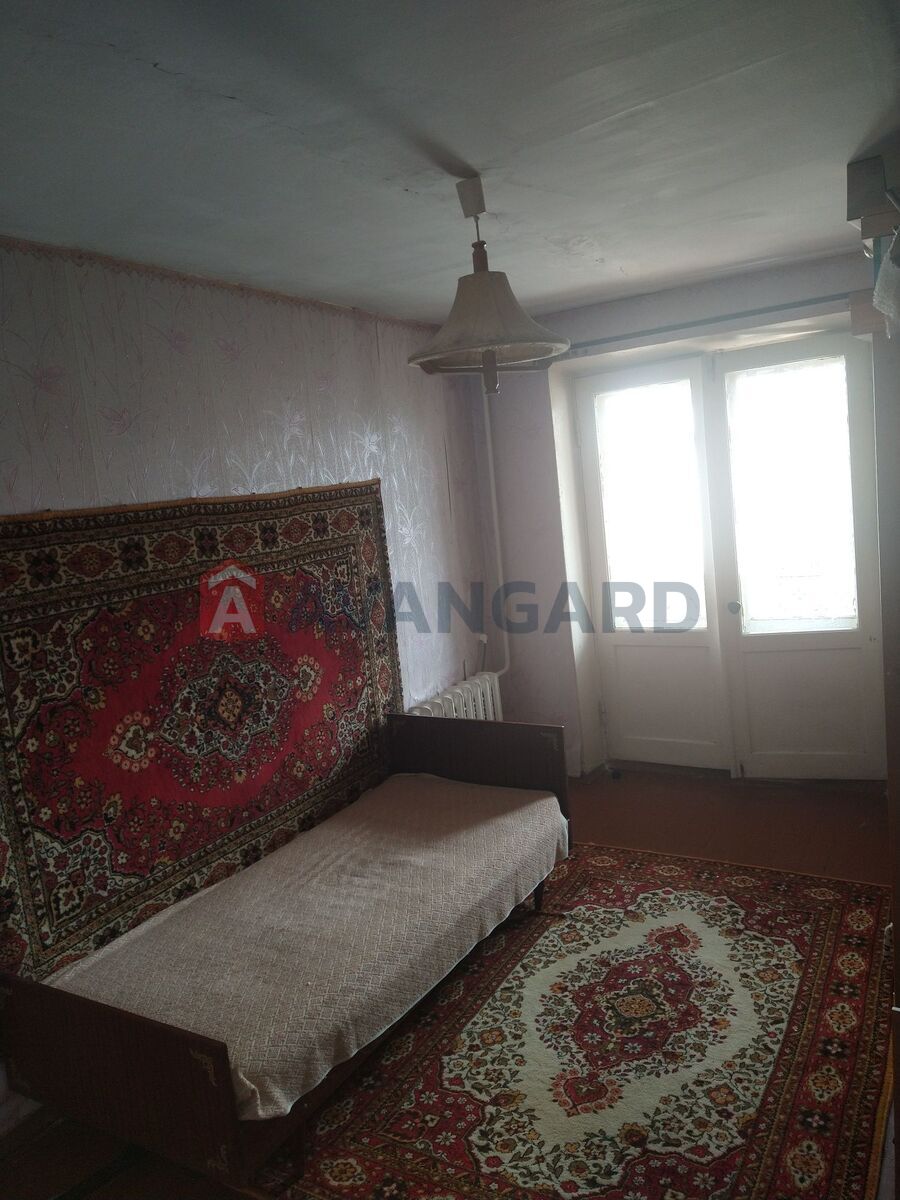 4 . , 82/51/8 . ., 8/9   14