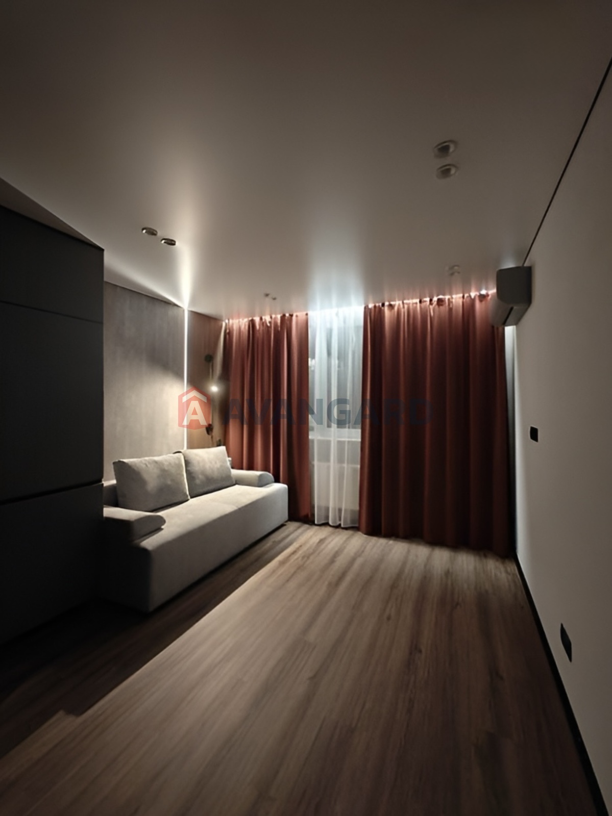 1 ��. ��������, 49/-/18 ��. �., 12/23 ������ ���� 6