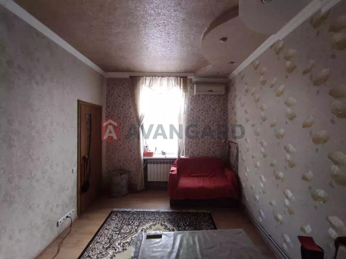 3 ����. ��������, 38/-/7 ��. �., 2/2 ���� ���� 13