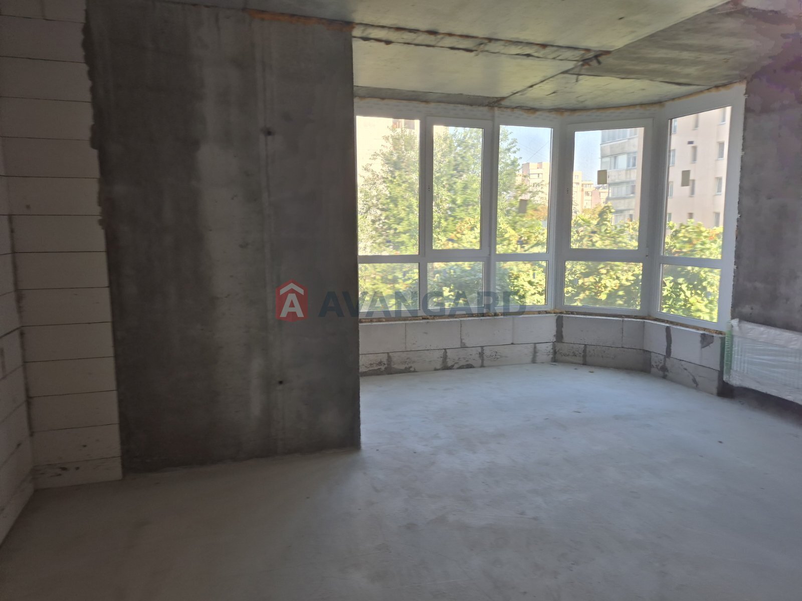 2 ����. ��������, 86/34/13 ��. �., 6/17 ���� ���� 12