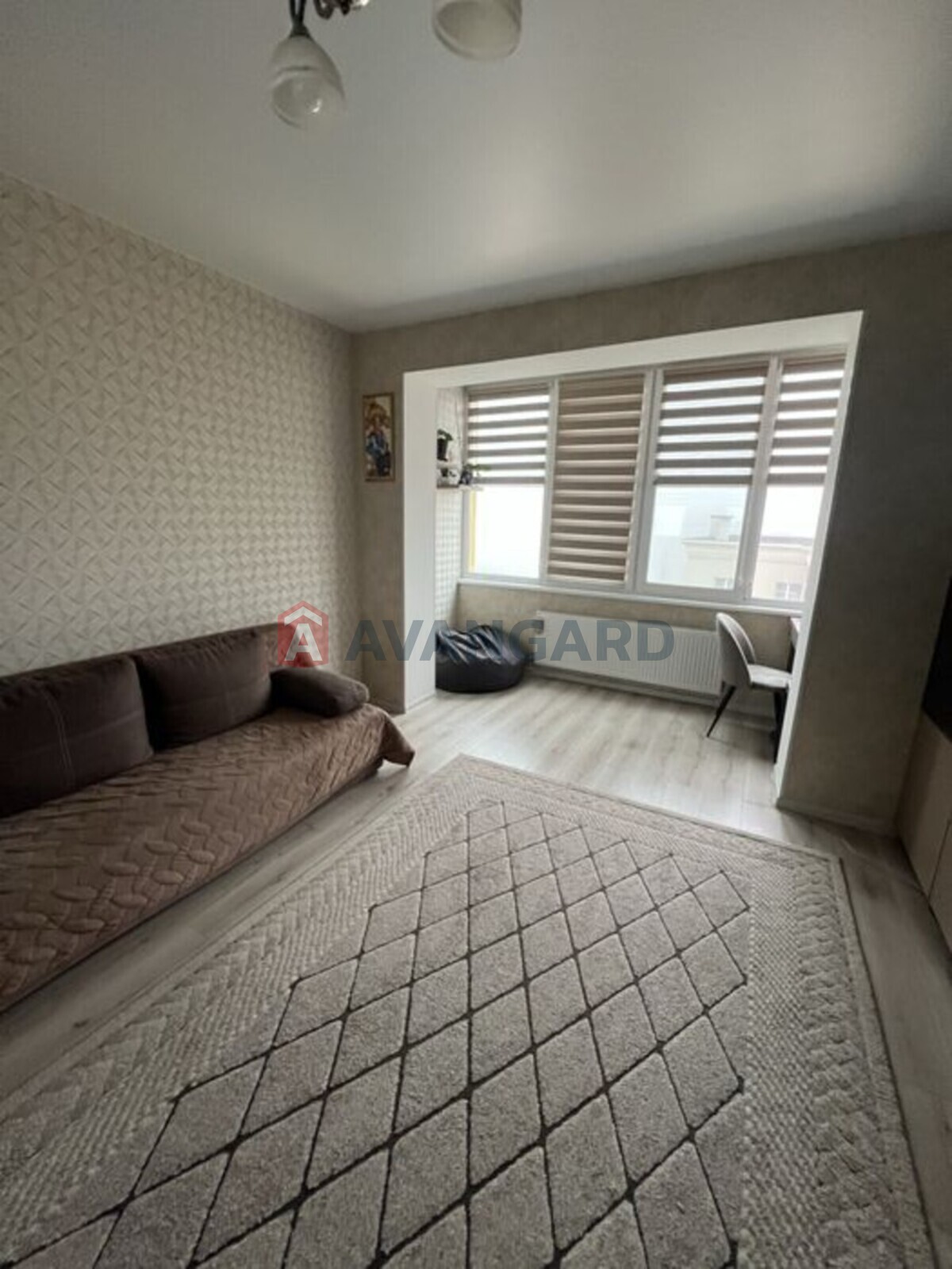 2 ��. ��������, 53/-/7 ��. �., 10/10 ������ ���� 4