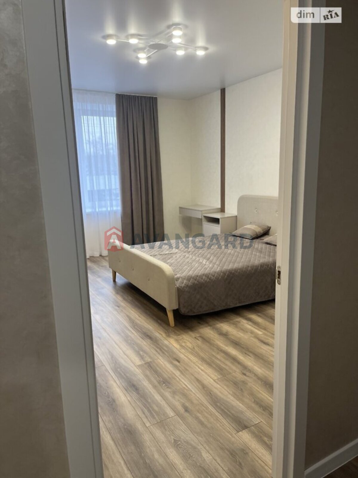 1 ��. ��������, 51/20/20 ��. �., 2/10 ������ ���� 6