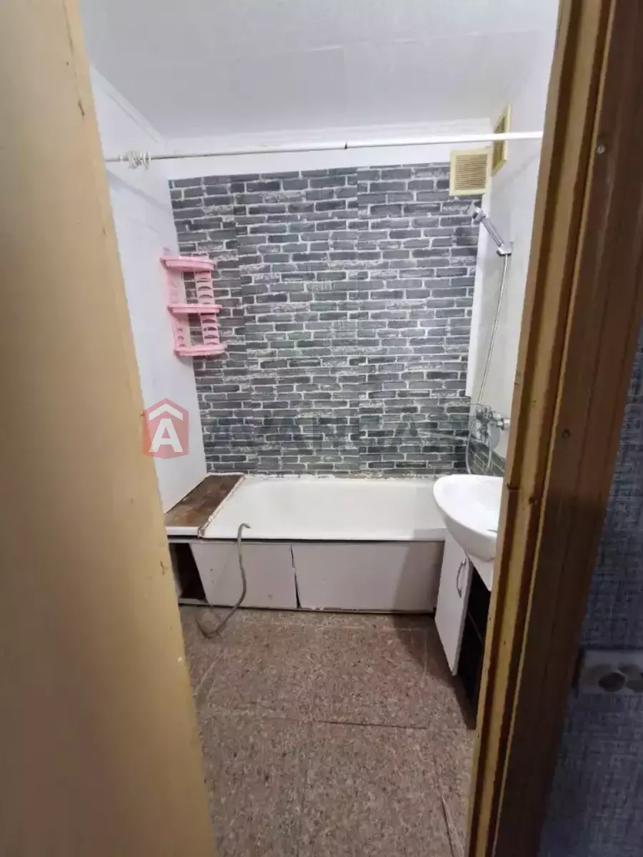 2 ��. ��������, 50/29/8 ��. �., 8/10 ������ ���� 16