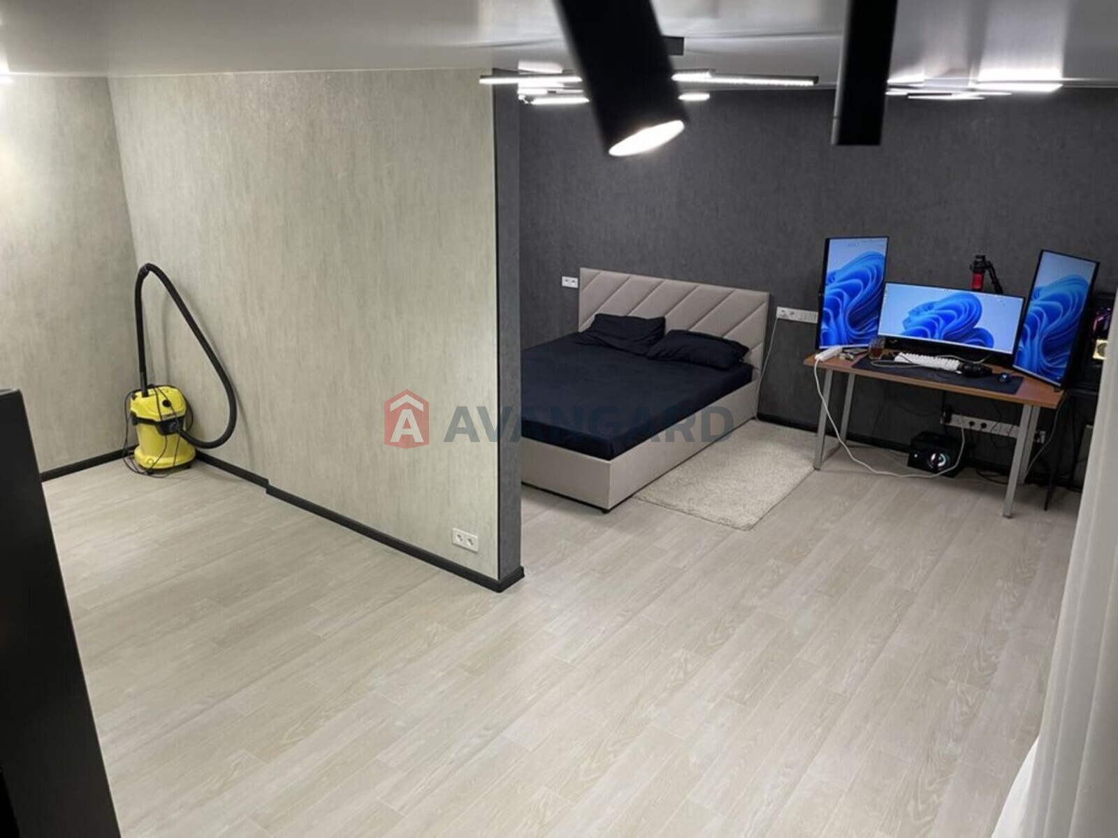 2 . , 42/-/12 . ., 4/4   5