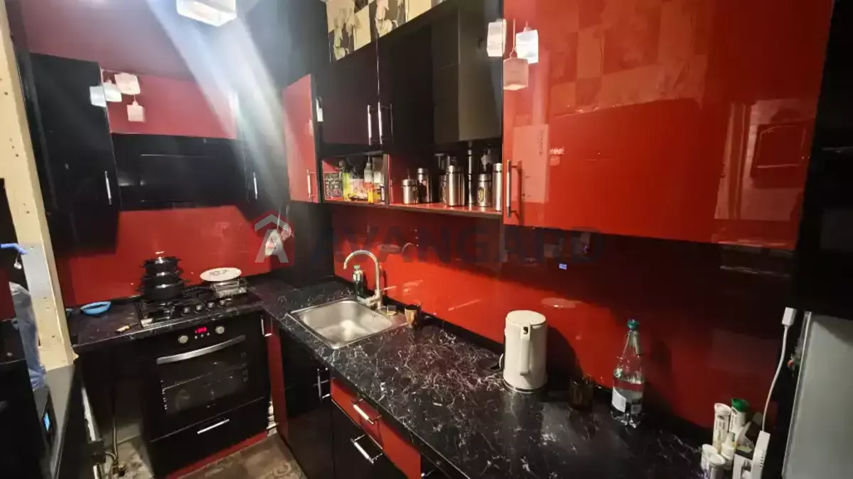 2 ��. ��������, 42/-/- ��. �., 1/2 ������ ���� 9