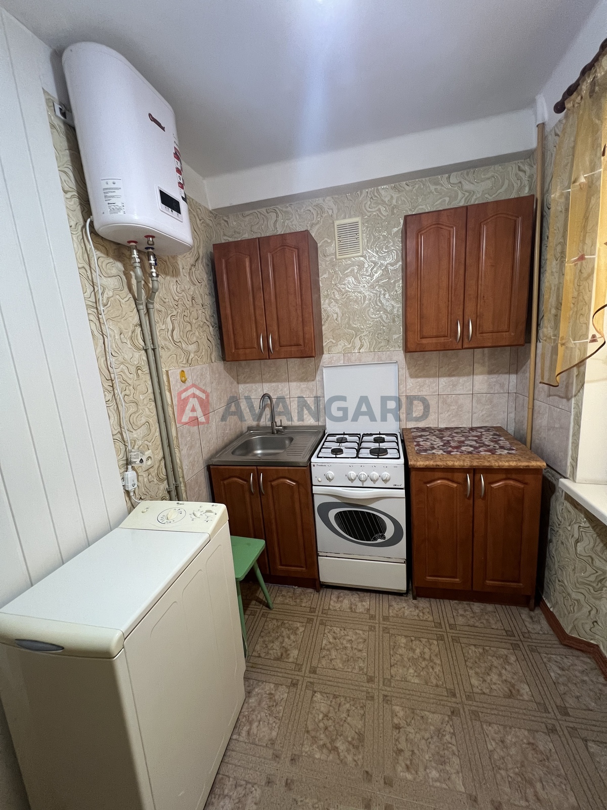 1 ��. ��������, 30/-/6 ��. �., 4/5 ������ ���� 7