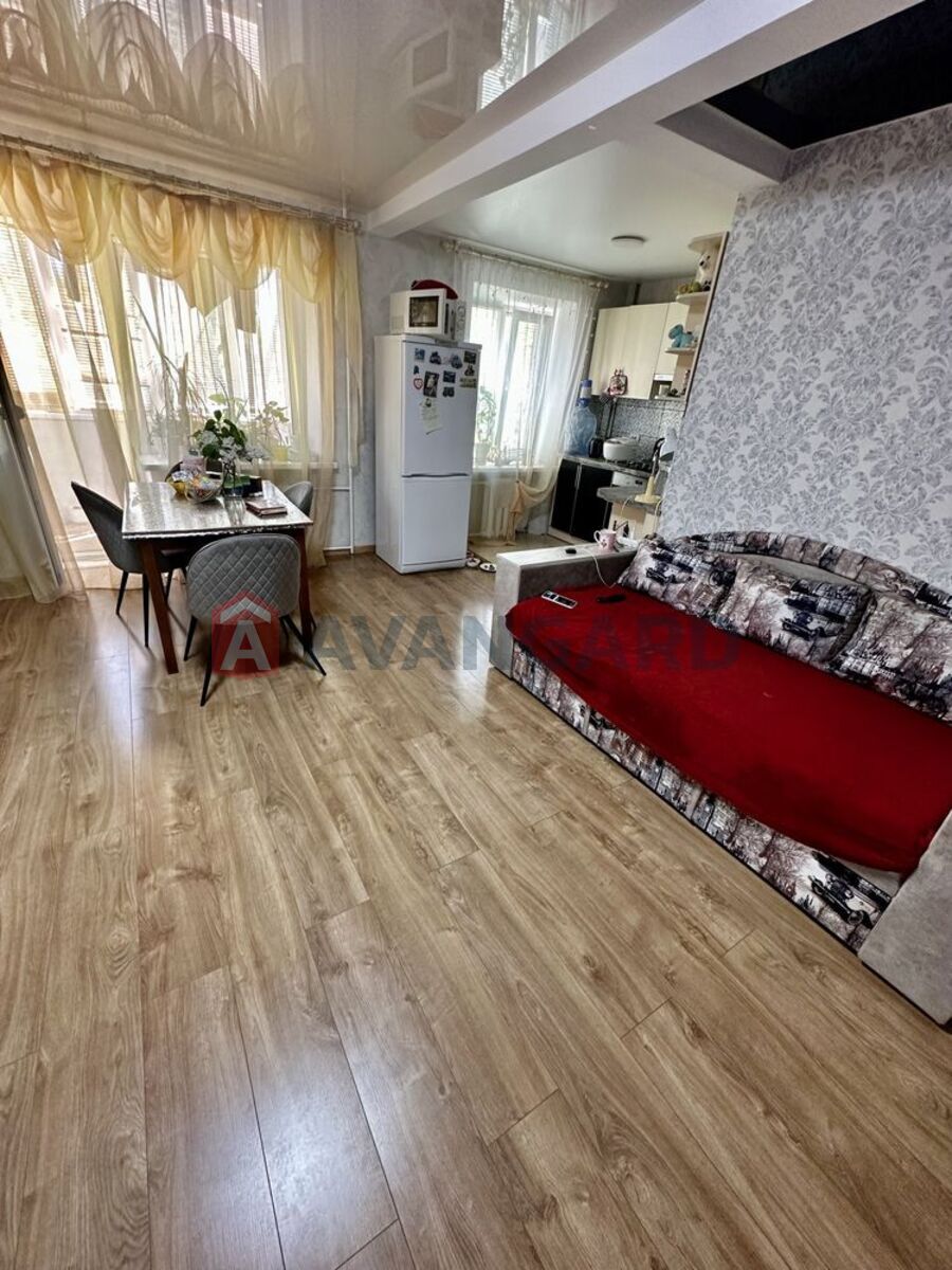 3 ��. ��������, 56/-/6 ��. �., 2/3 ������ ���� 4