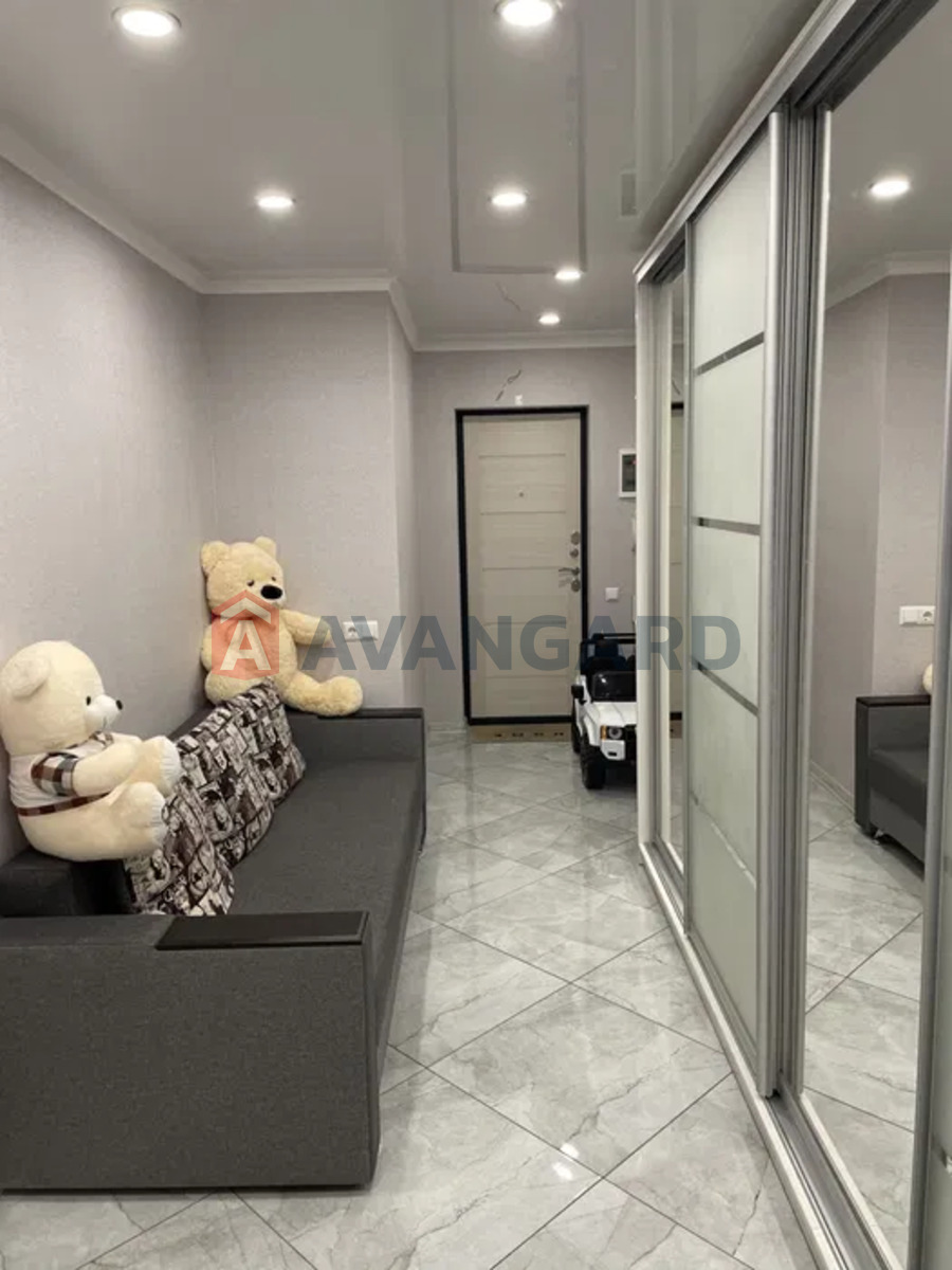 1 ��. ��������, 52/-/18 ��. �., 6/10 ������ ���� 11