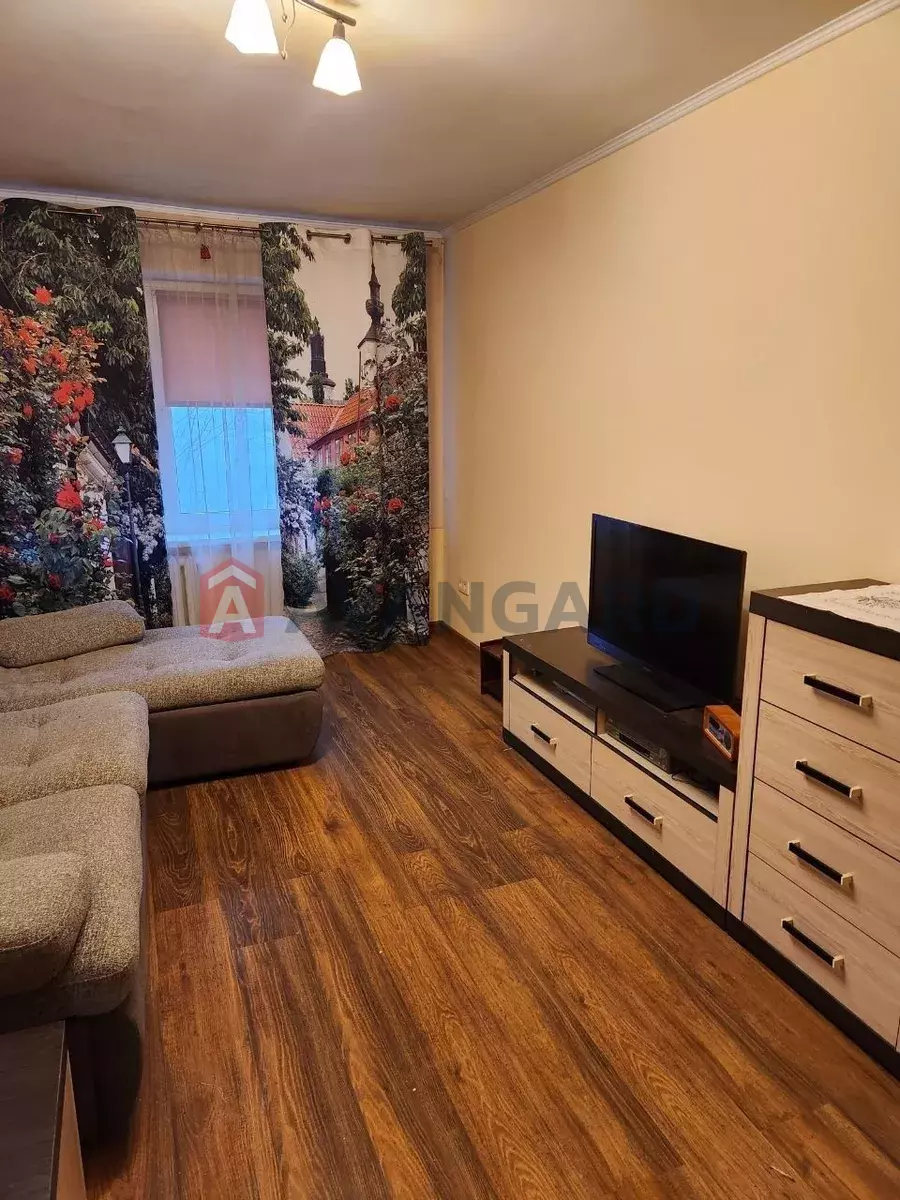 3 ��. ��������, 68/-/8 ��. �., 6/9 ������ ���� 10