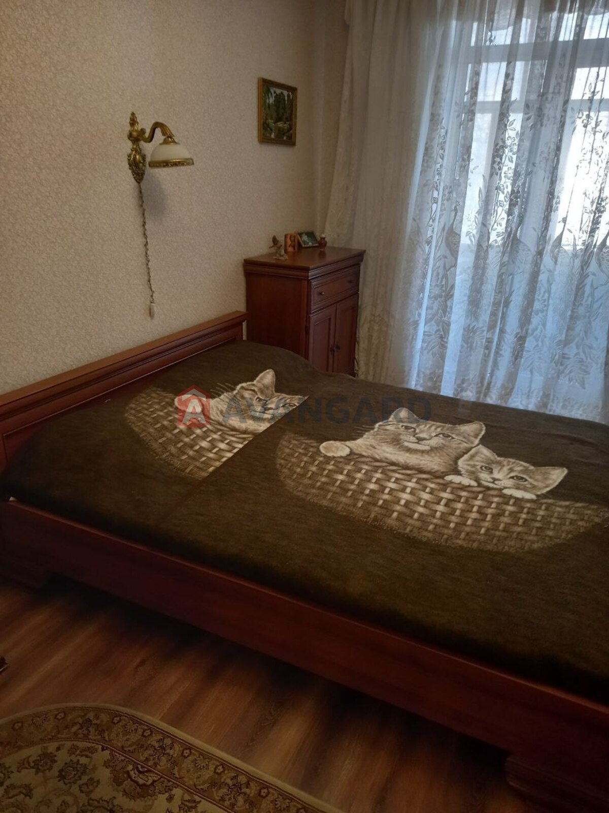 2 ��. ��������, 50/-/6 ��. �., 2/3 ������ ���� 8