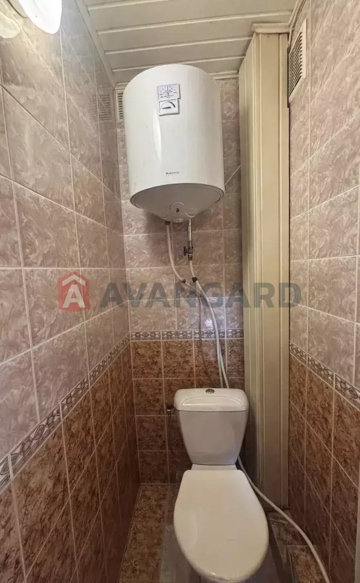 3 ��. ��������, 68/38/8 ��. �., 7/9 ������ ���� 5