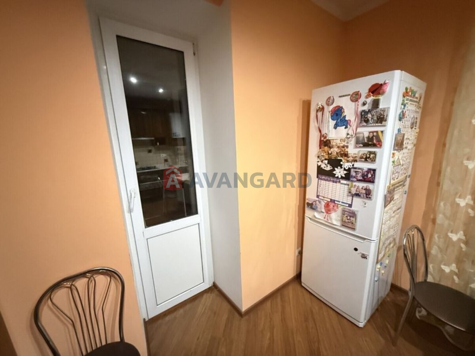 3 ��. ��������, 89/-/13 ��. �., 8/9 ������ ���� 6