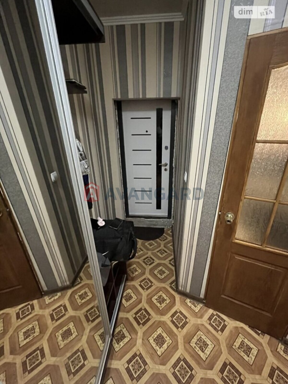 5 ��. ��������, 44/-/6 ��. �., 5/5 ������ ���� 6