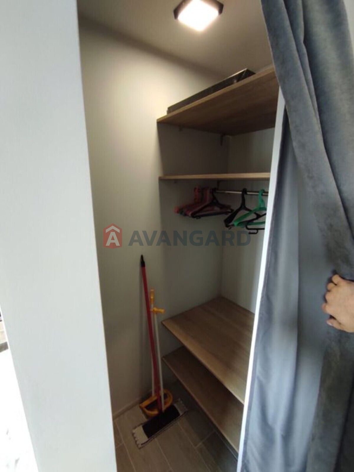 1 ��. ��������, 30/-/15 ��. �., 10/10 ������ ���� 5